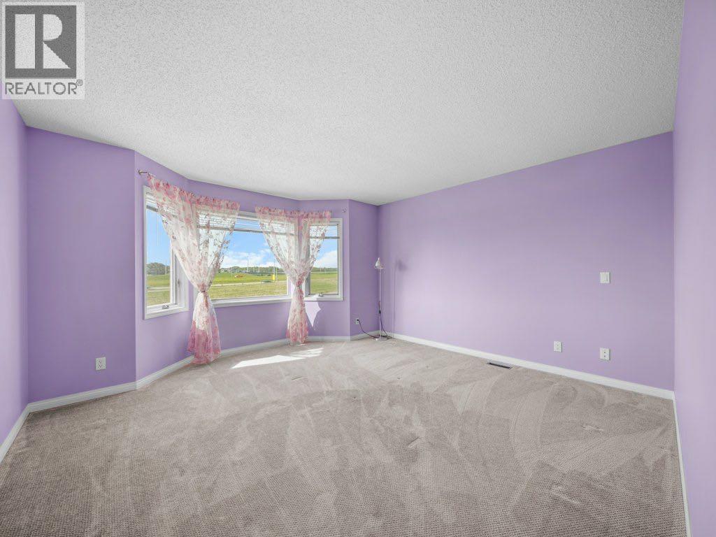 Single Family House for Sale in  Woodbrook Road SW Woodbine Calgary 