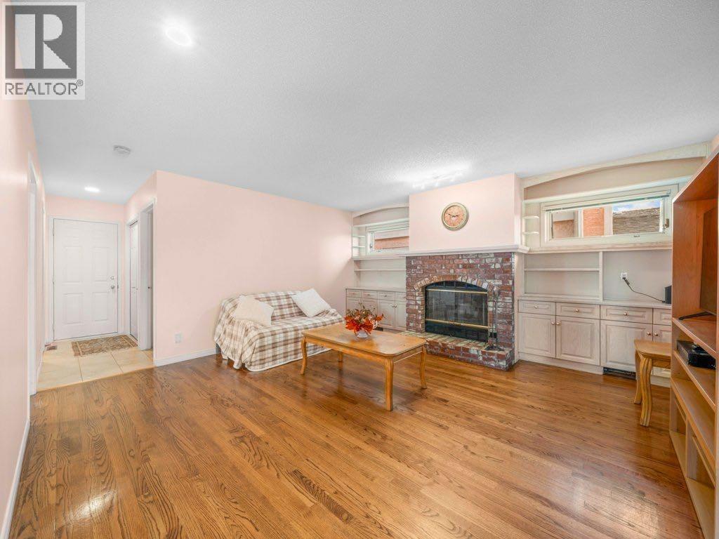 Single Family House for Sale in  Woodbrook Road SW Woodbine Calgary 