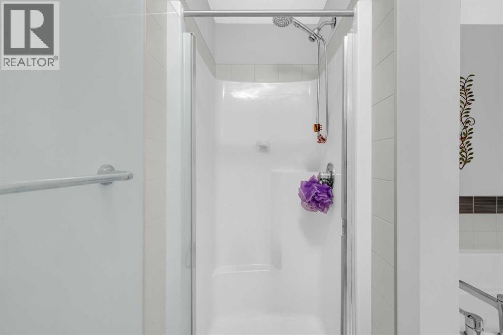 Single Family House for Sale in  Nolanhurst Heights NW Nolan Hill Calgary 