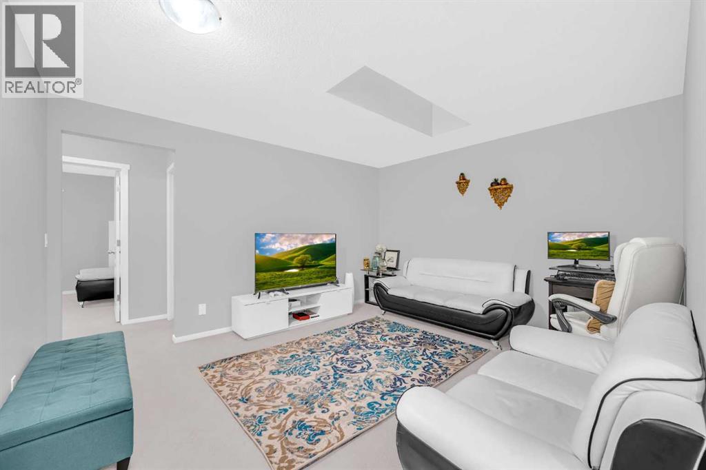 Single Family House for Sale in  Nolanhurst Heights NW Nolan Hill Calgary 