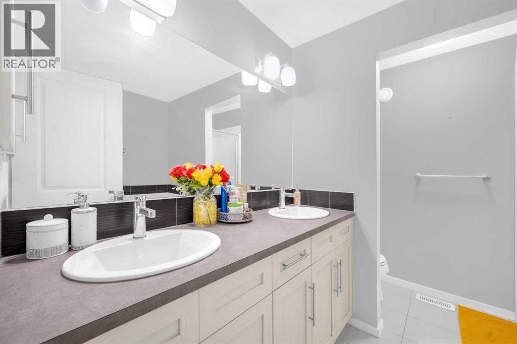 Single Family House for Sale in  Nolanhurst Heights NW Nolan Hill Calgary 