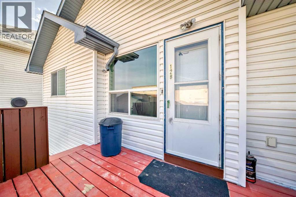 Single Family House Bi-level for Sale in  ERIN MEADOW Way SE Erin Woods Calgary 