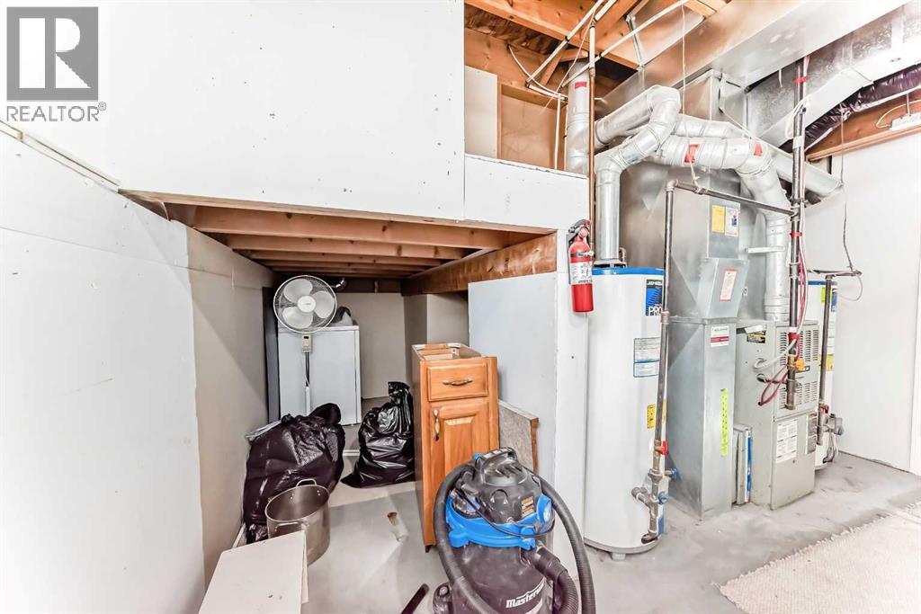 Single Family House Bi-level for Sale in  ERIN MEADOW Way SE Erin Woods Calgary 