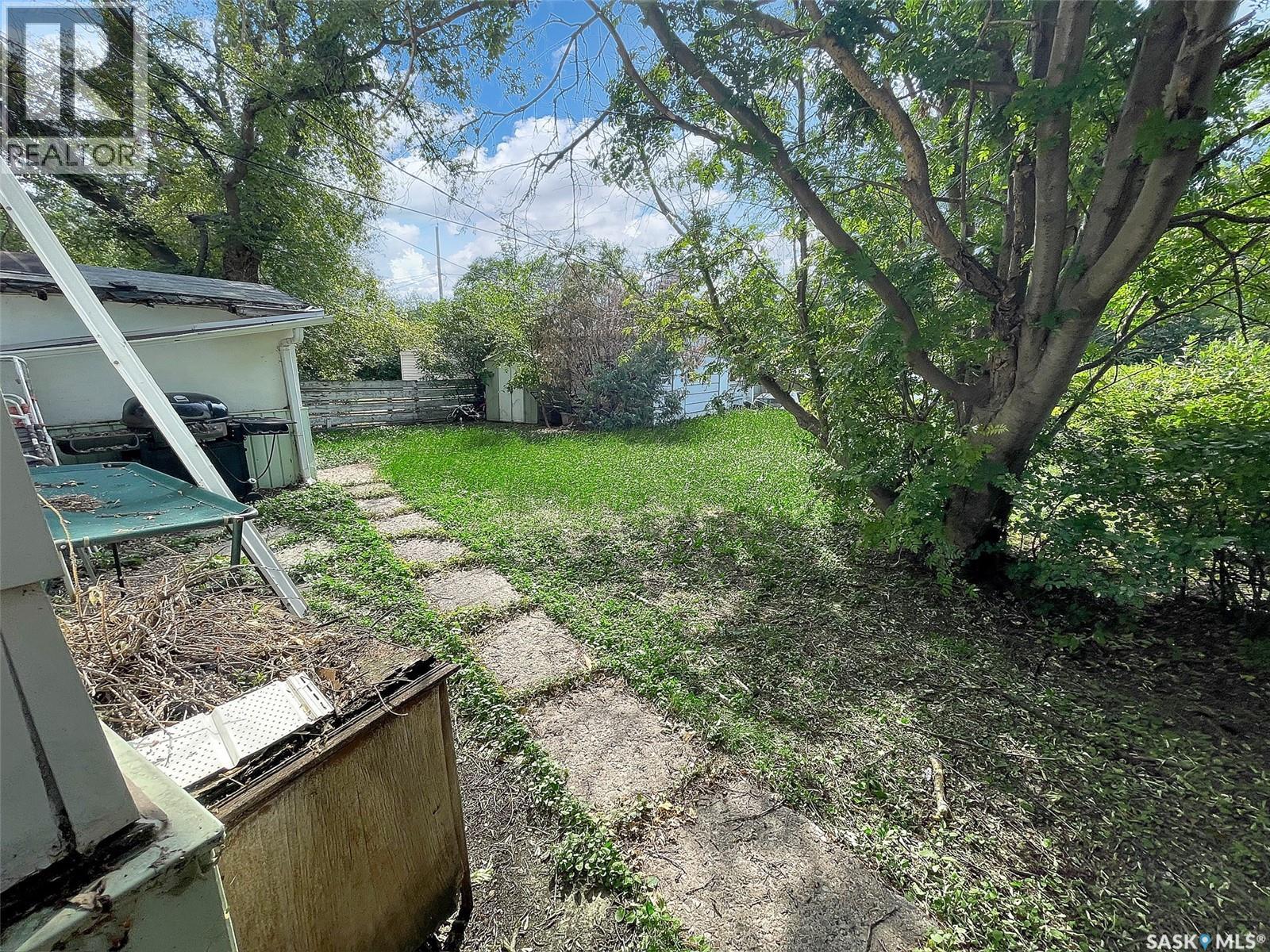 310 6TH AVENUE SE - 4
