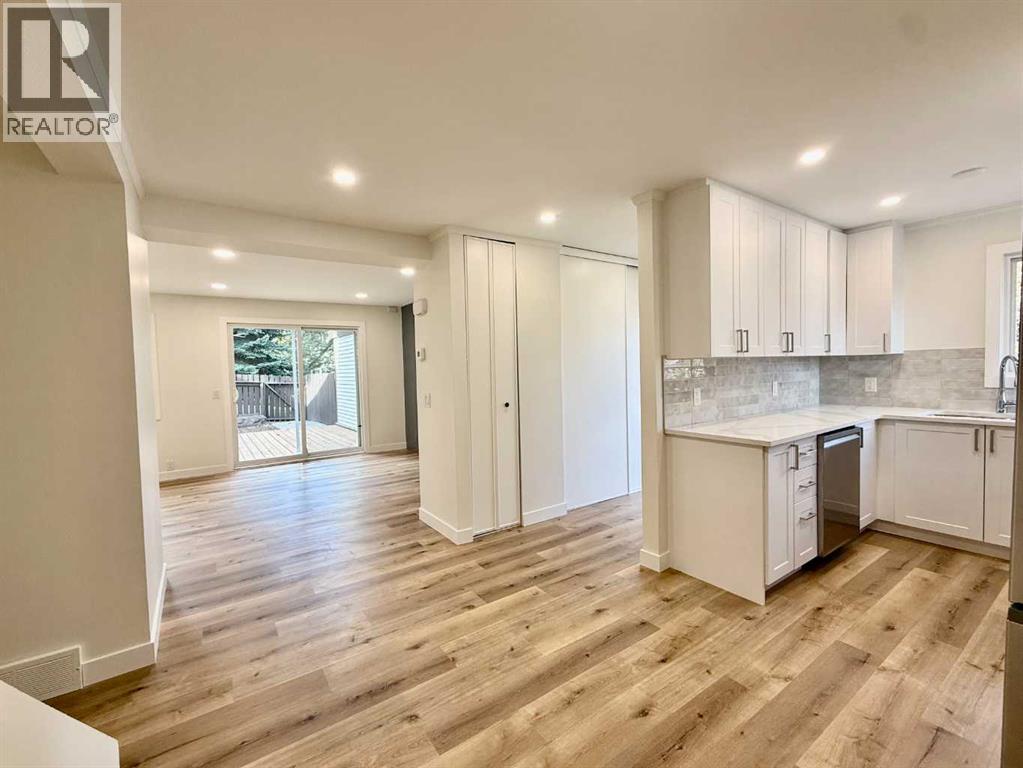 Single Family House for Sale in   Bergen Road NW Beddington Heights Calgary 