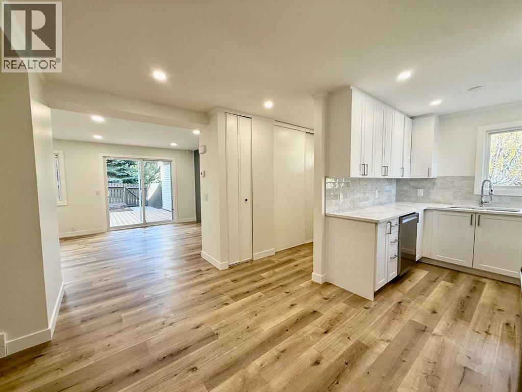 Single Family House for Sale in   Bergen Road NW Beddington Heights Calgary 