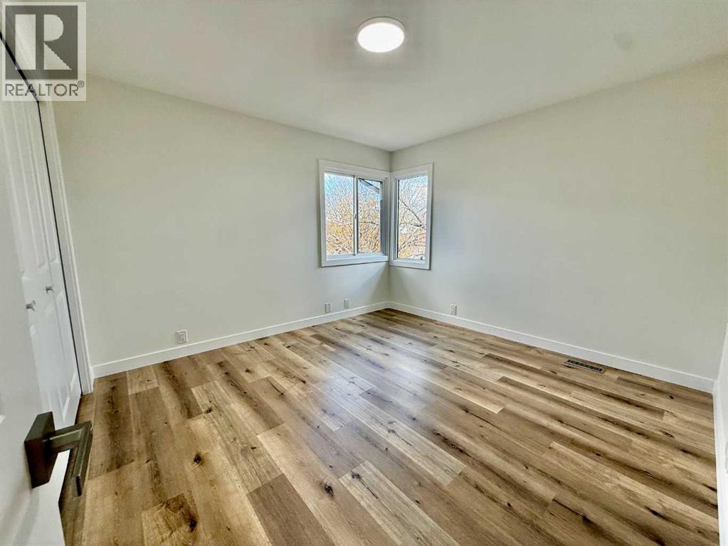 Single Family House for Sale in   Bergen Road NW Beddington Heights Calgary 