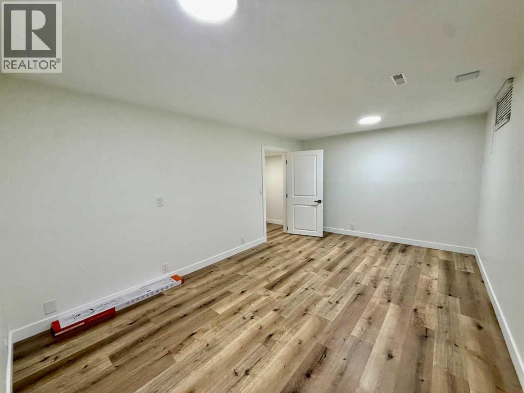 Single Family House for Sale in   Bergen Road NW Beddington Heights Calgary 