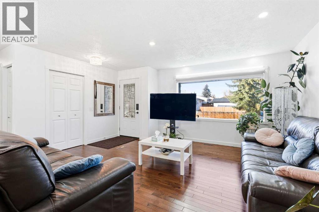 Single Family House Bungalow for Sale in  Whiteview Close NE Whitehorn Calgary 