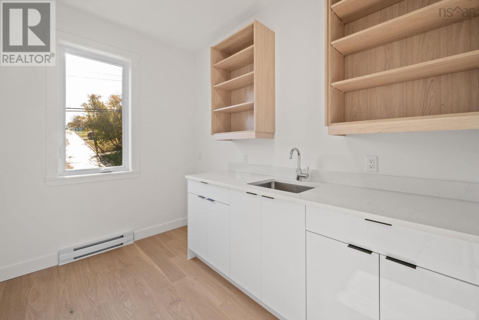 Property 15 of 44 of 71 Sinclair Street