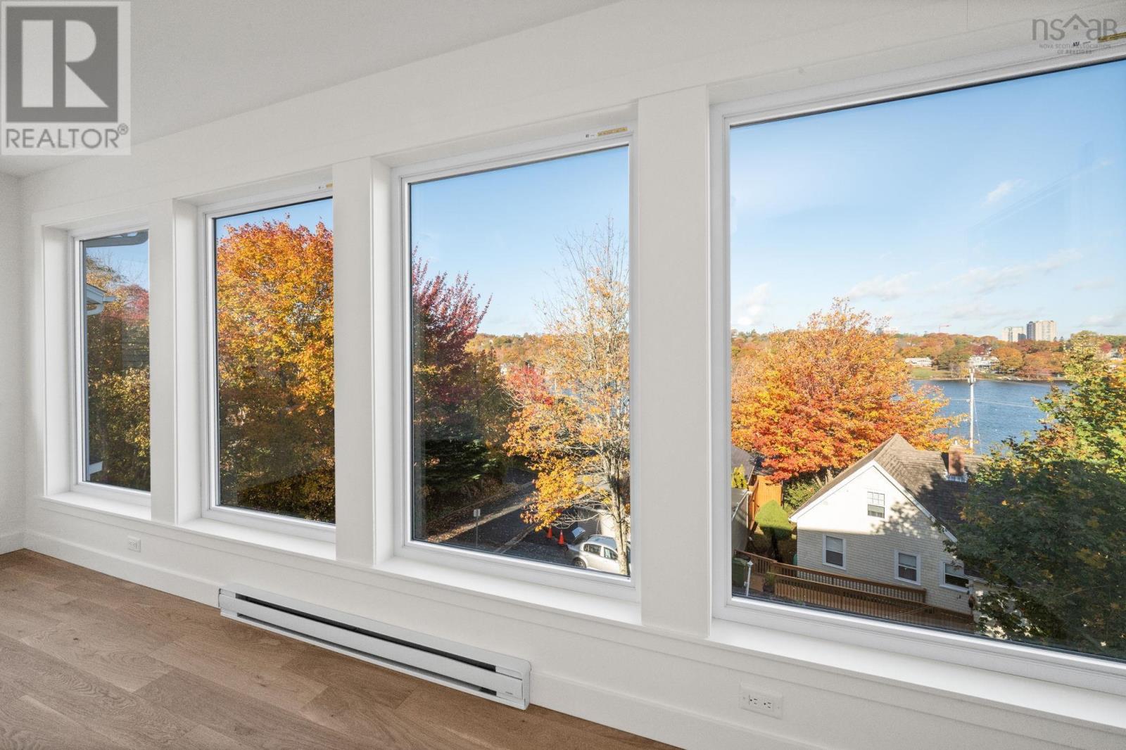 Property 21 of 44 of 71 Sinclair Street