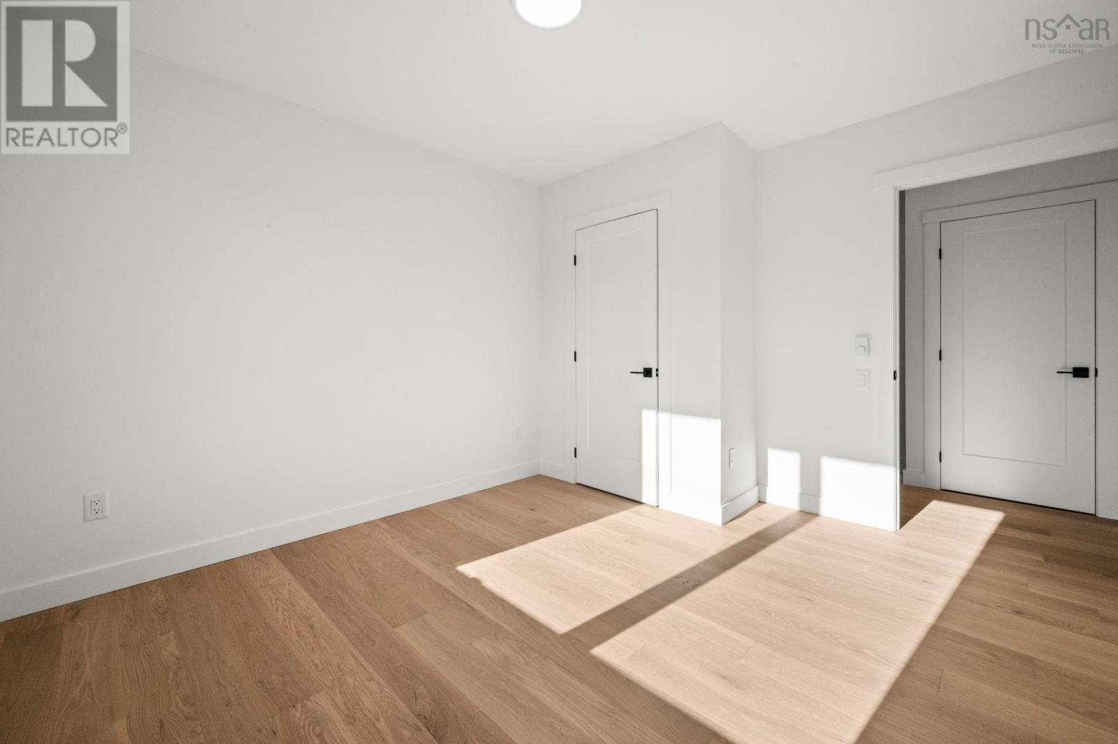 Property 28 of 44 of 71 Sinclair Street