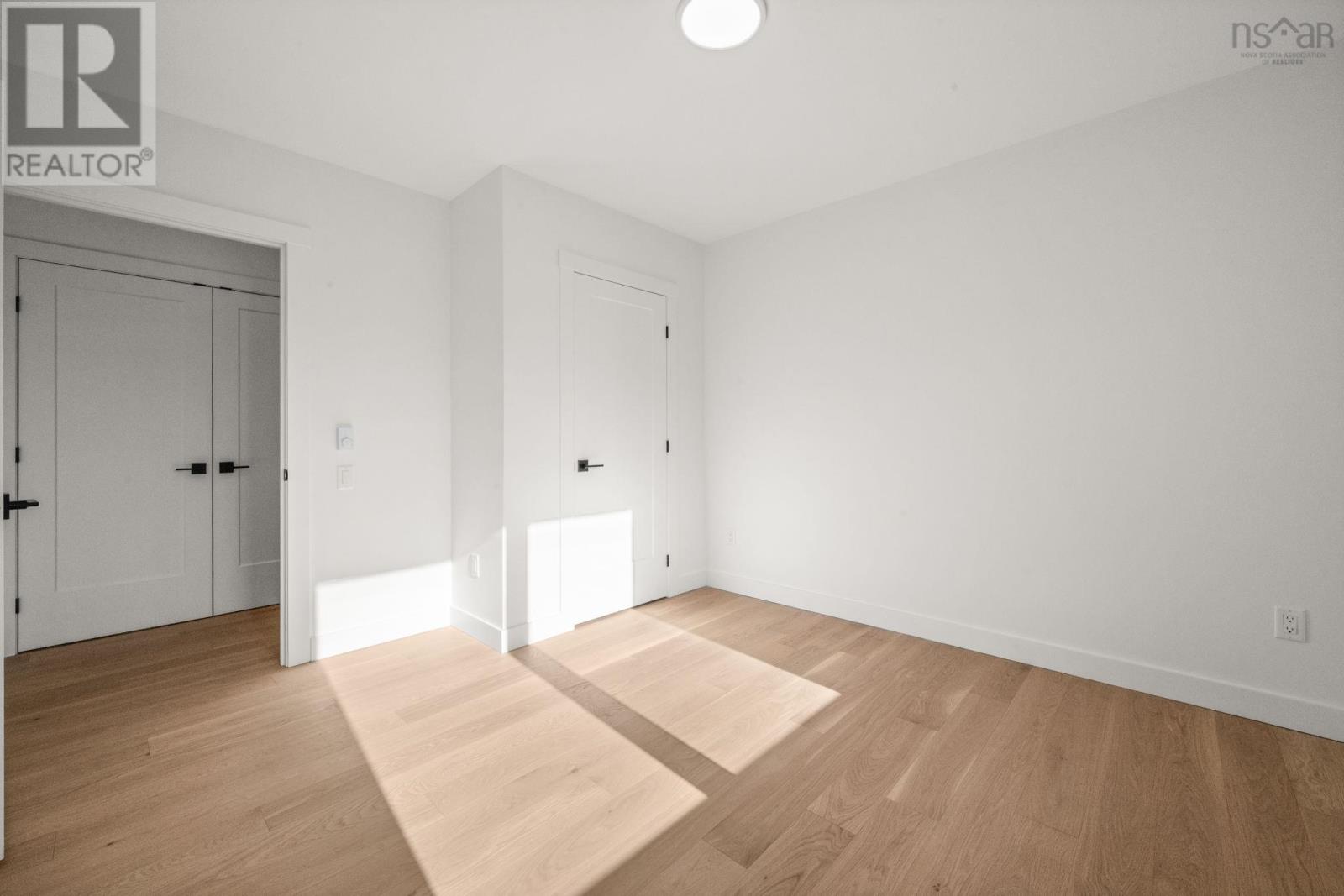 Property 30 of 44 of 71 Sinclair Street