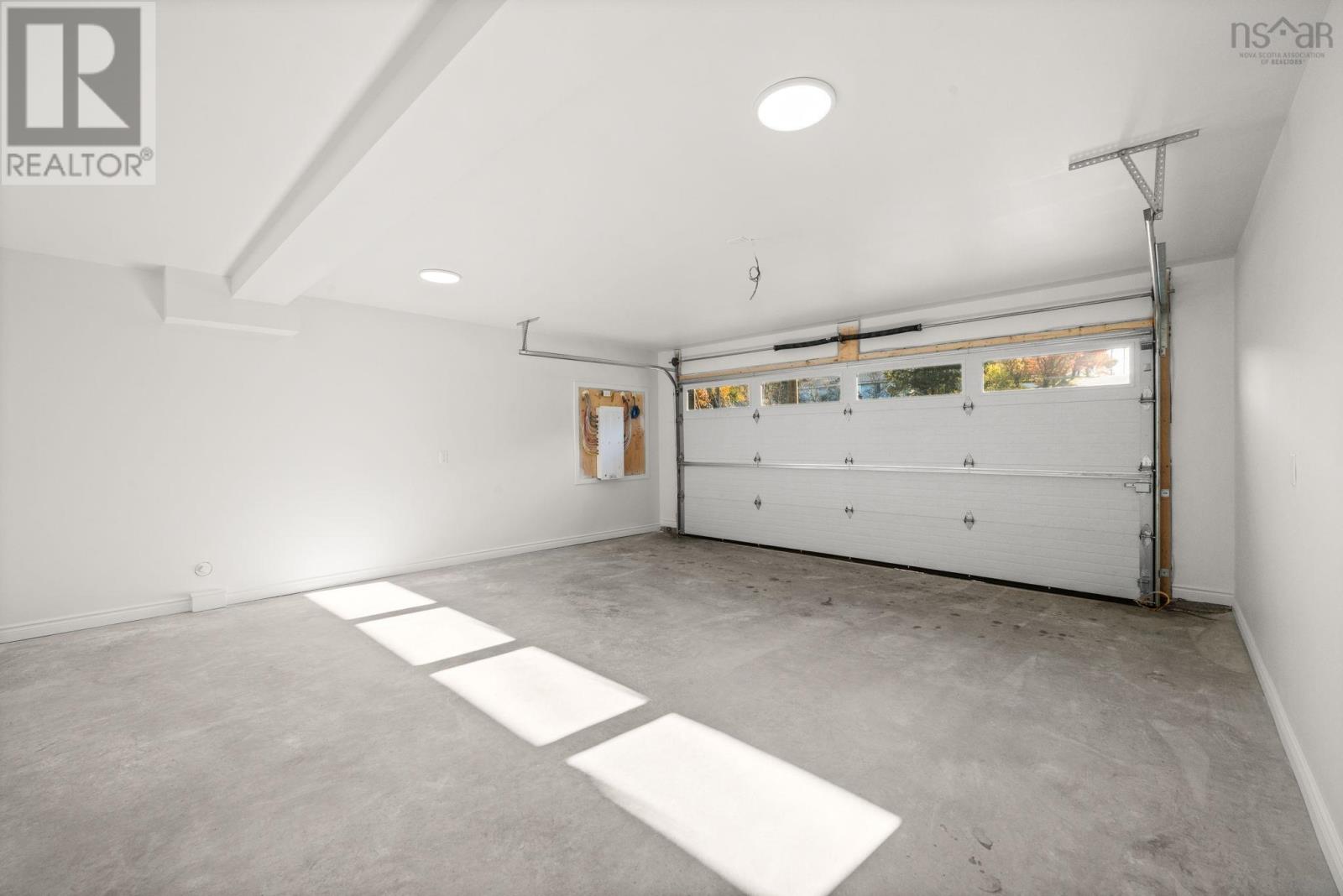 Property 33 of 44 of 71 Sinclair Street