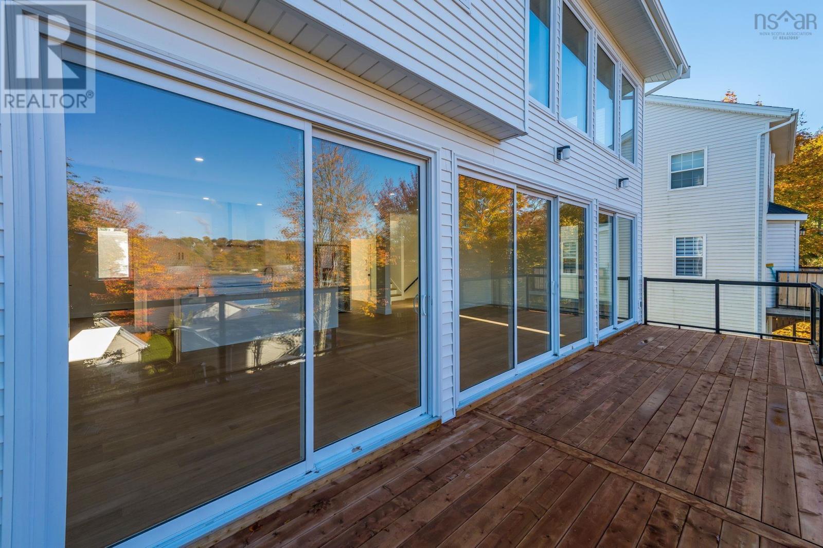 Property 37 of 44 of 71 Sinclair Street