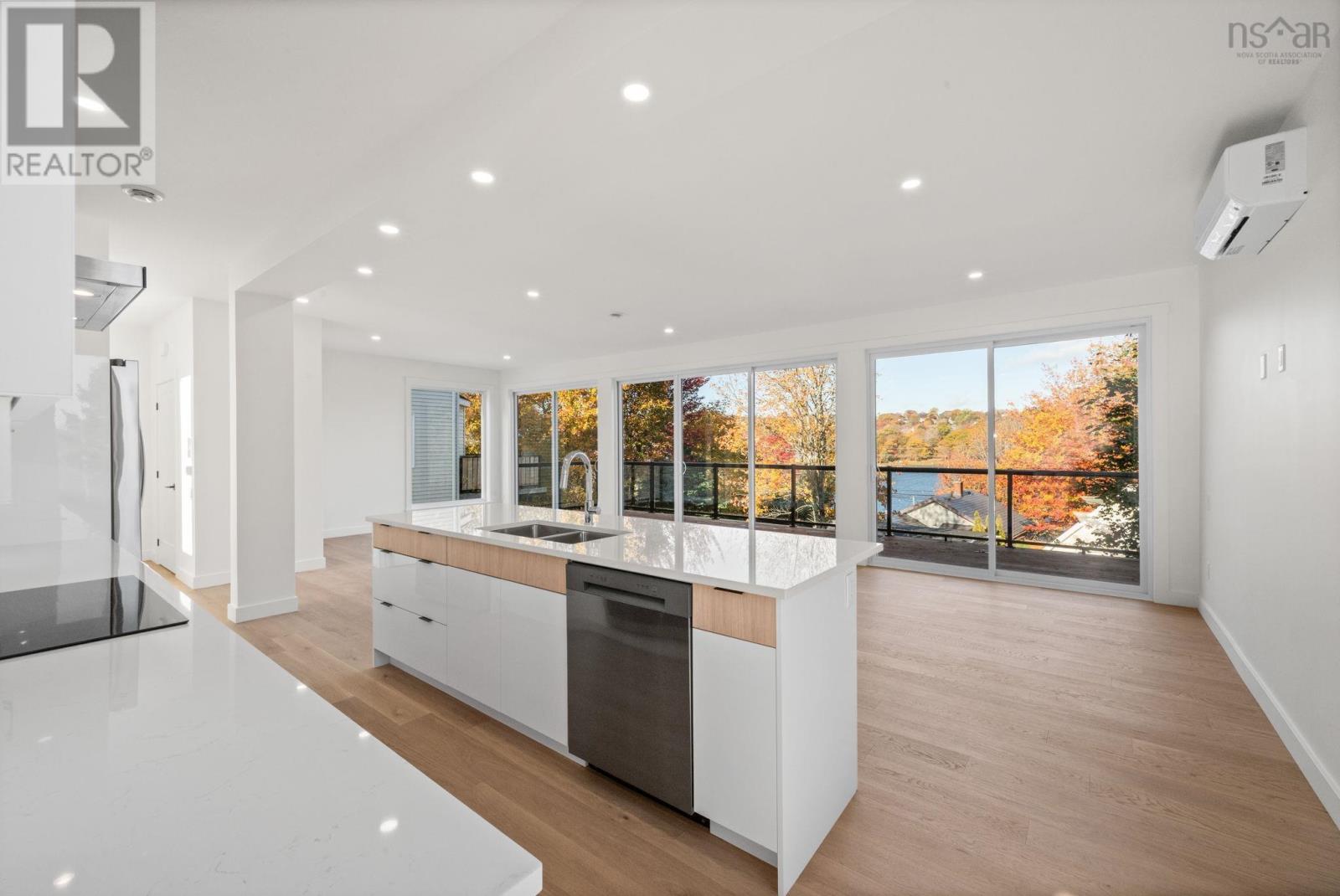 Property 4 of 44 of 71 Sinclair Street