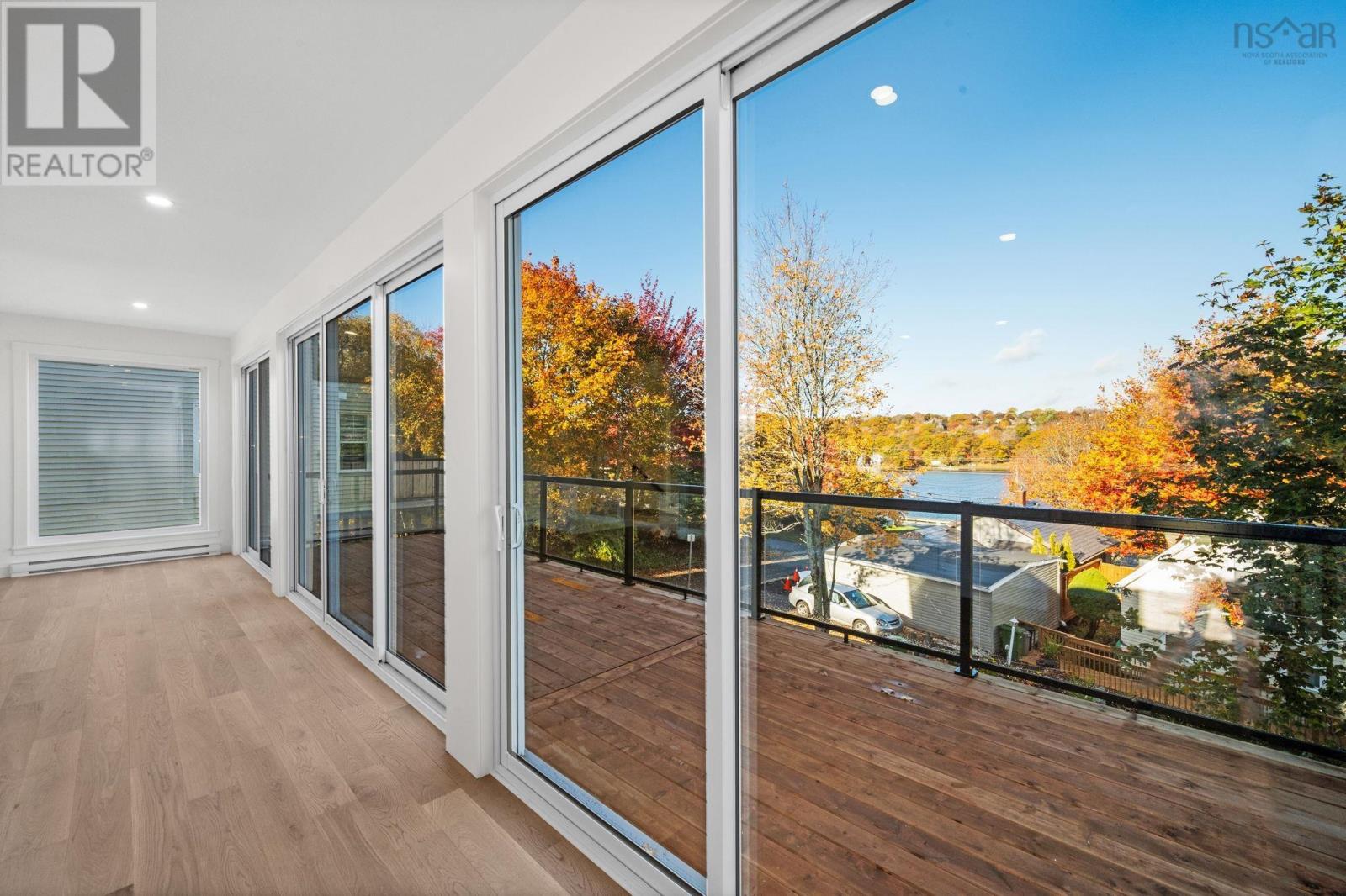 Property 8 of 44 of 71 Sinclair Street