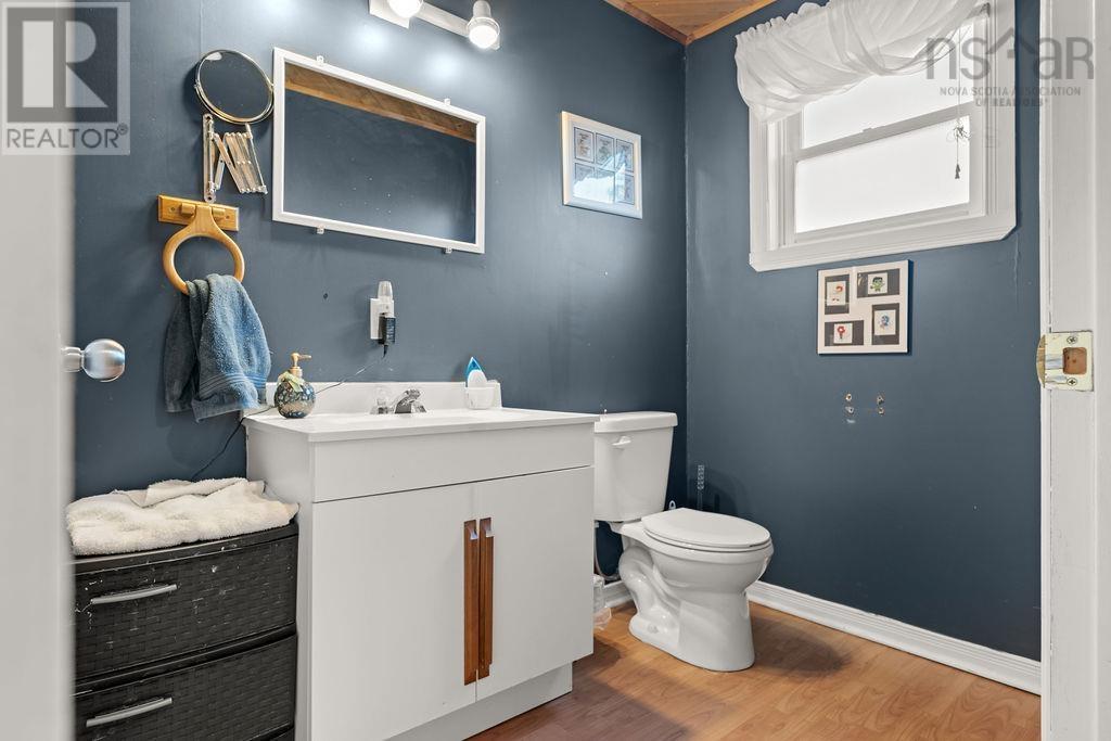 Property 23 of 25 of 128 Aspen Drive