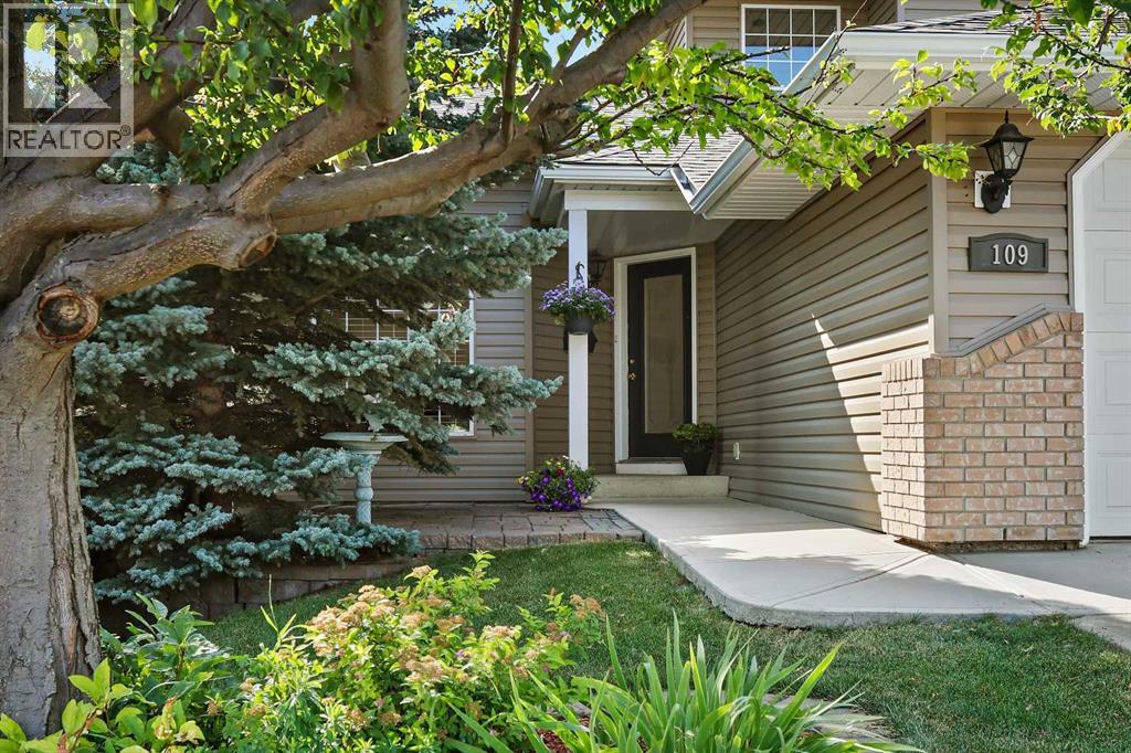 Single Family House for Sale in  Macewan Park View NW MacEwan Glen Calgary 