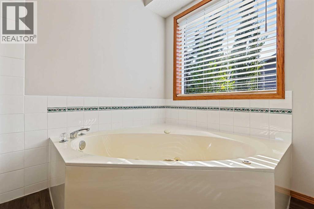 Single Family House for Sale in  Macewan Park View NW MacEwan Glen Calgary 