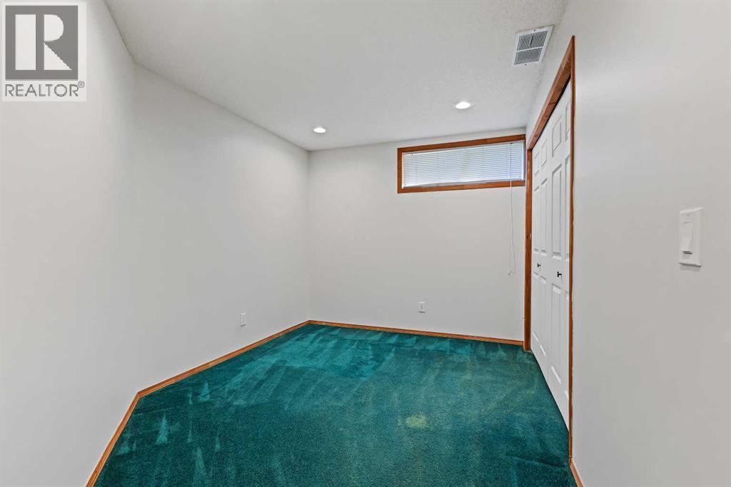 Single Family House for Sale in  Macewan Park View NW MacEwan Glen Calgary 