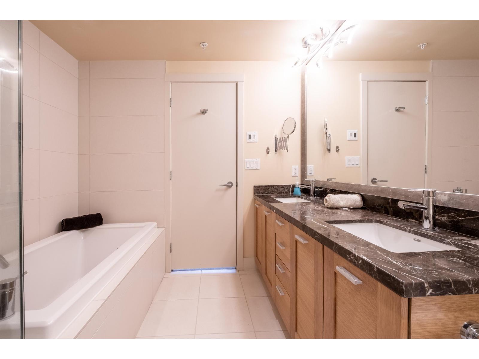 1301 1473 JOHNSTON ROAD, White Rock