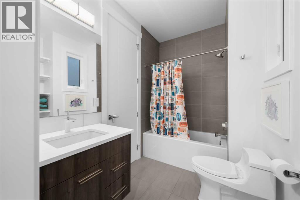 Single Family House for Sale in   Avenue SW Richmond Calgary 