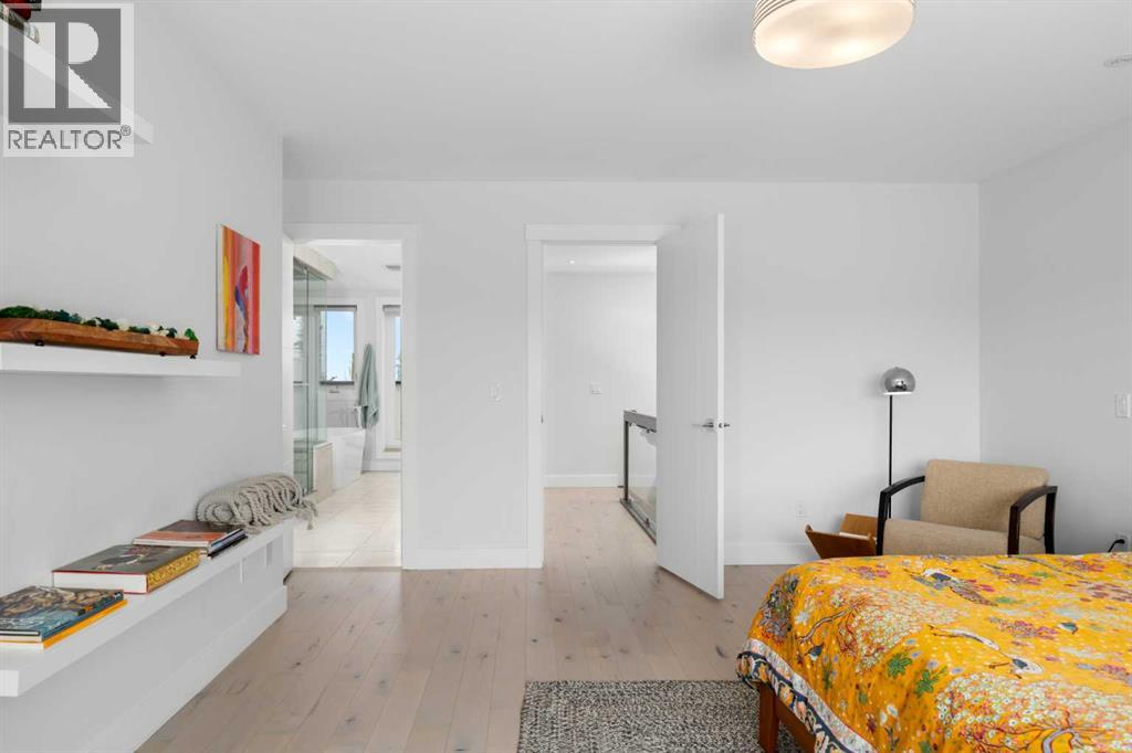 Single Family House for Sale in   Avenue SW Richmond Calgary 