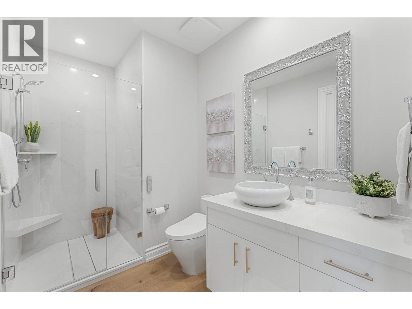 9 2368 Abbott Street, Kelowna