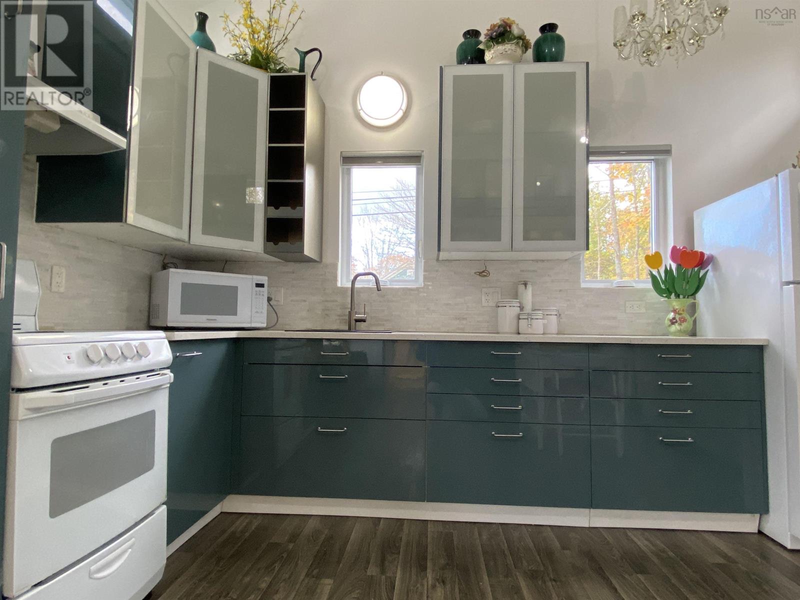 Property 5 of 23 of 52 Wolfe Street