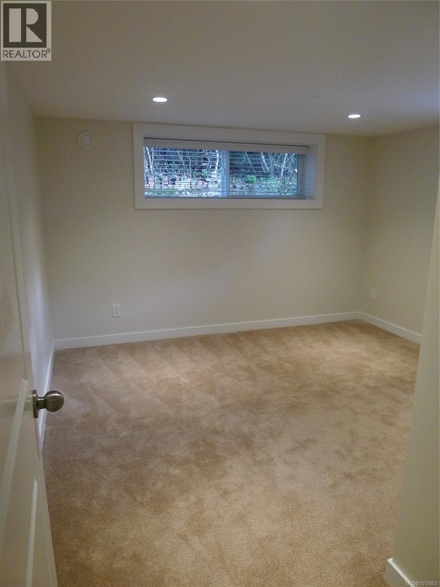  2783 Murray Drive, Saanich