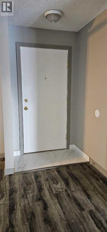 Single Family House for Sale in   Citadel Meadow Point NW Citadel Calgary 