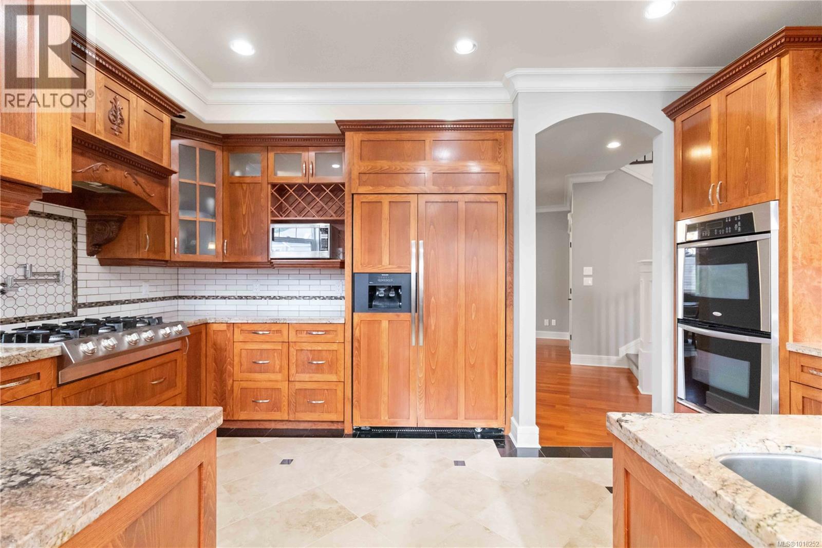  1287 Eston Place, Langford