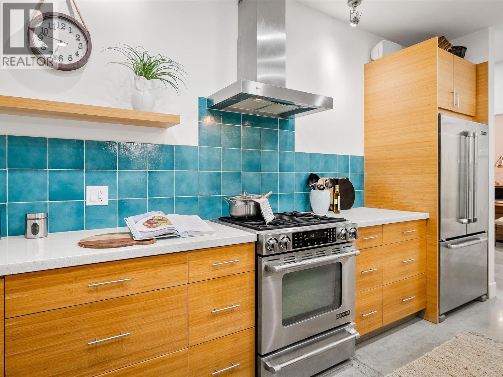 1087 MADELEY PLACE, Whistler