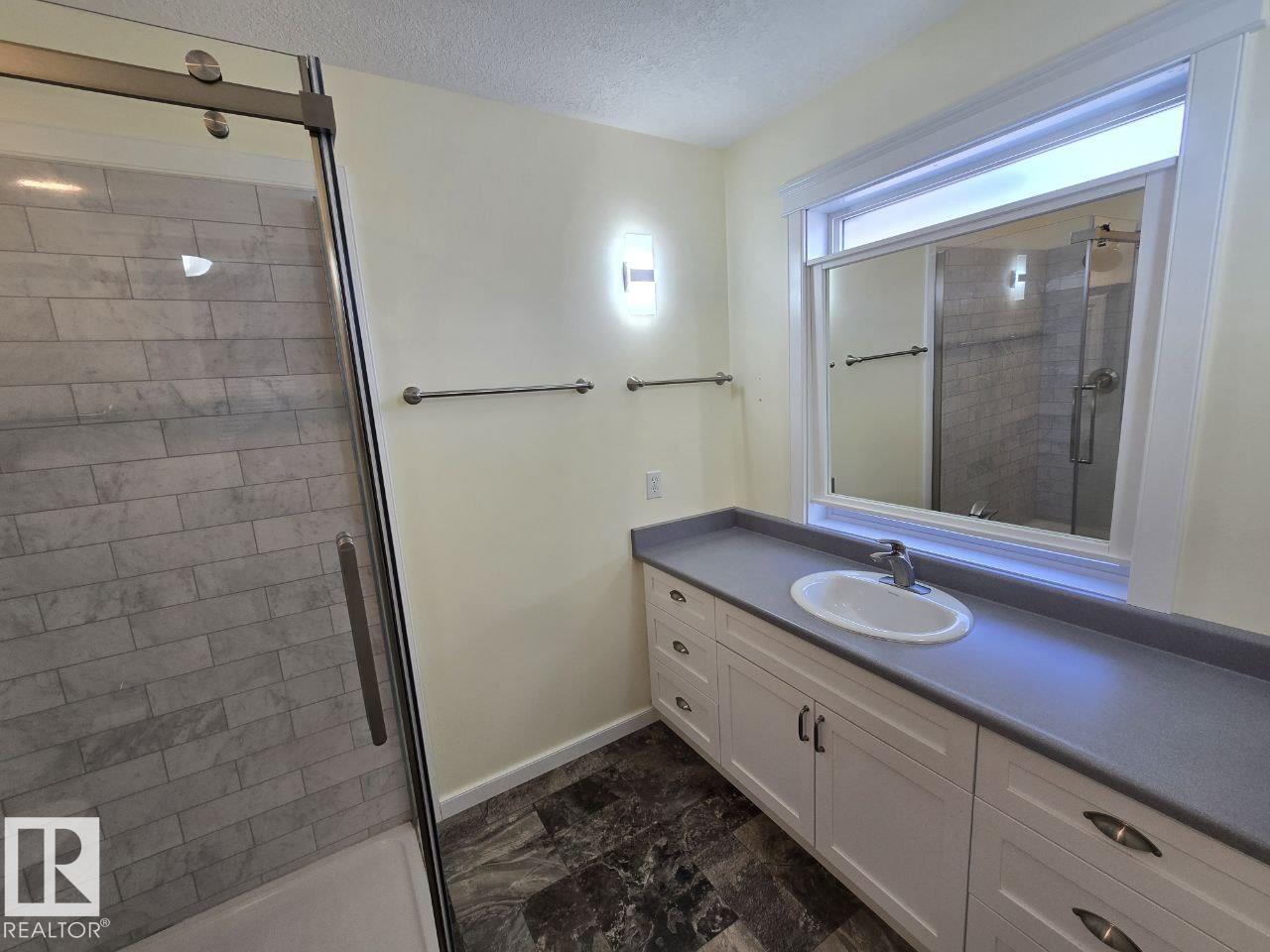 13904 162 AV NW, Edmonton