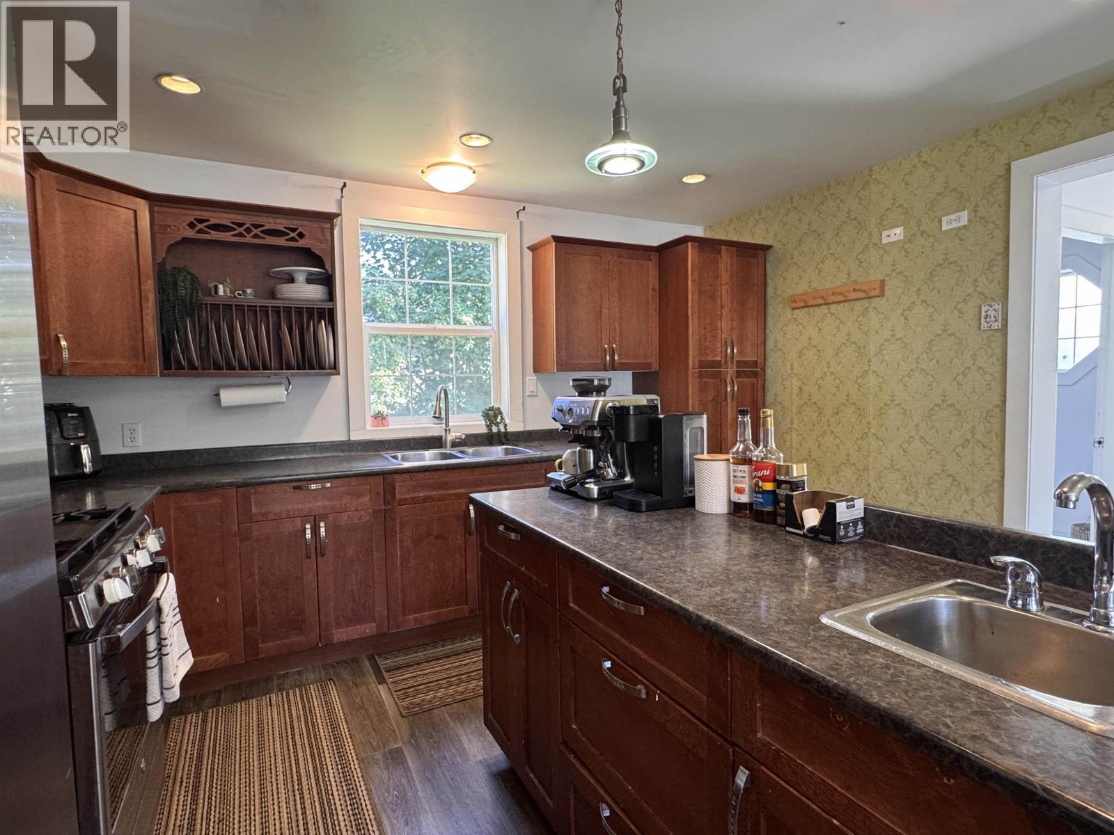 2630 CLARK Street, Terrace