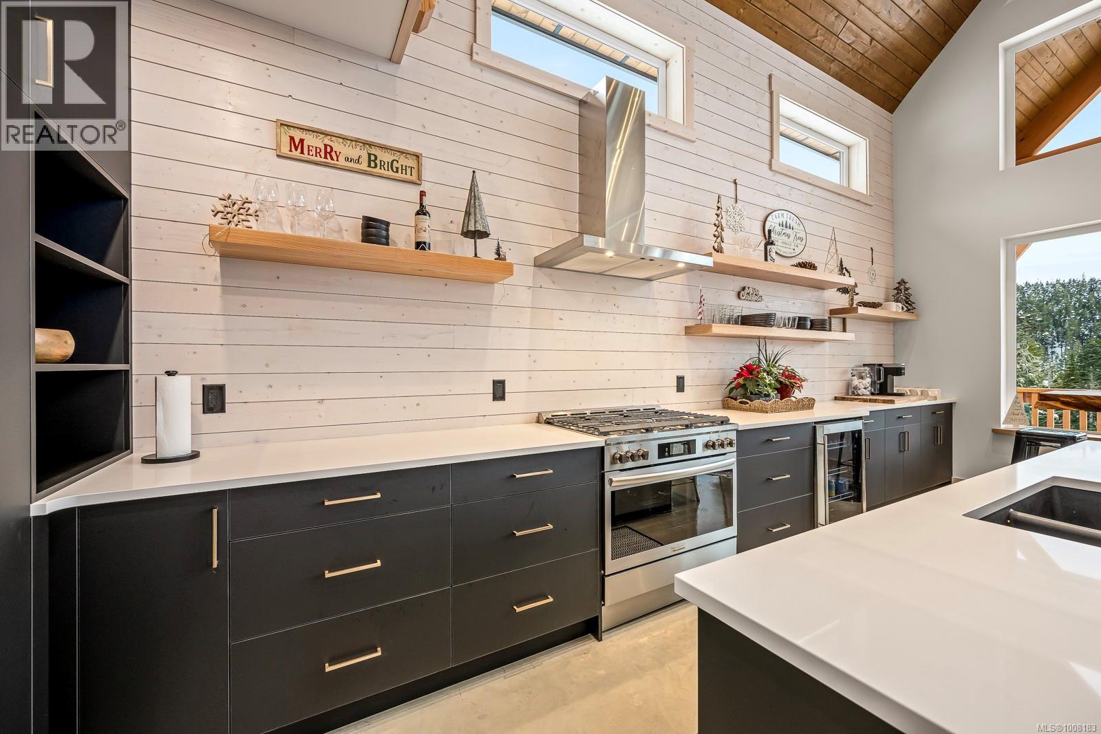 455 ARROWSMITH Ridge, Courtenay