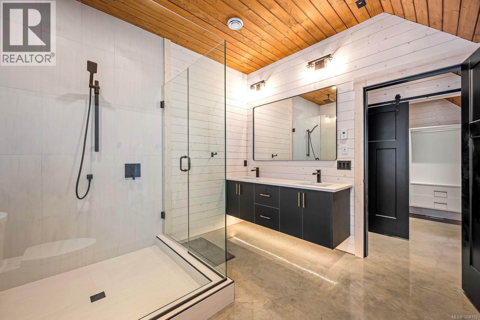 455 ARROWSMITH Ridge, Courtenay