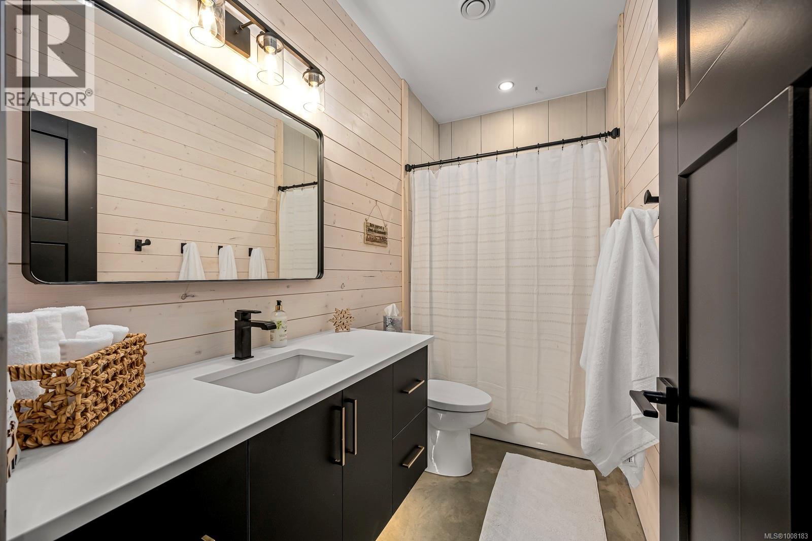 455 ARROWSMITH Ridge, Courtenay