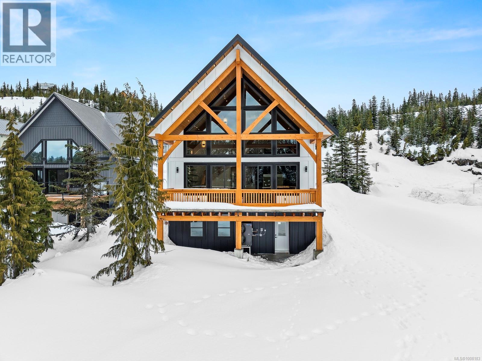 455 ARROWSMITH Ridge, Courtenay