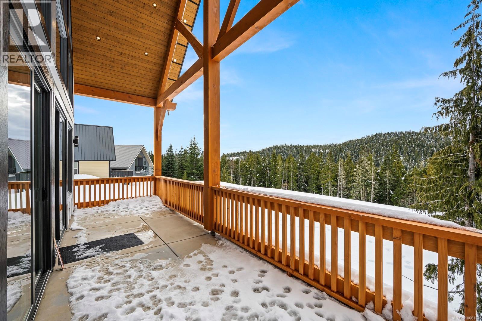 455 ARROWSMITH Ridge, Courtenay