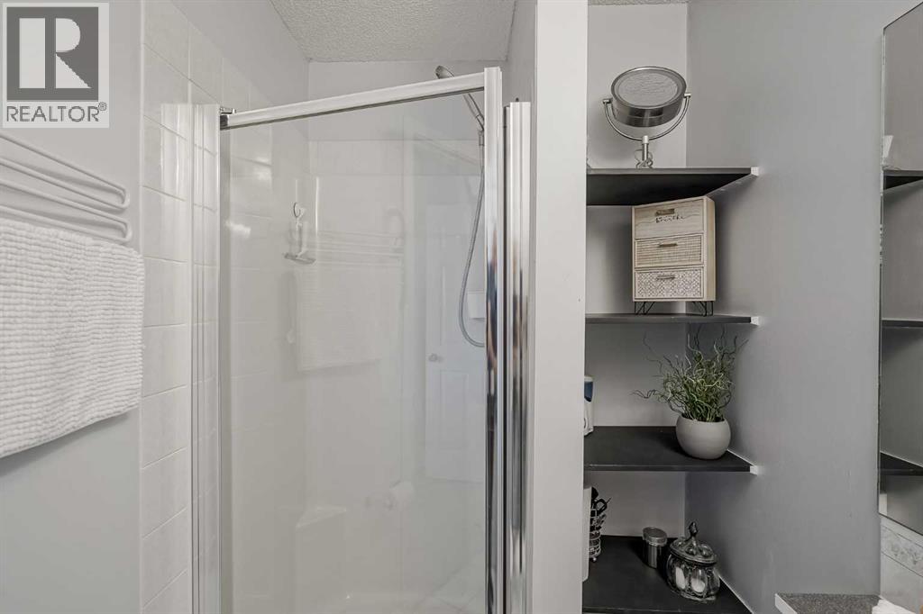 Single Family House 3 Level for Sale in  Harvest Glen Rise NE Harvest Hills Calgary 