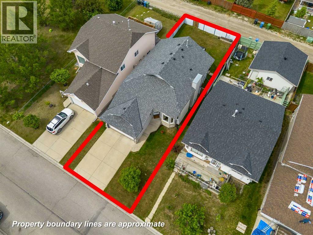 Single Family House 3 Level for Sale in  Harvest Glen Rise NE Harvest Hills Calgary 