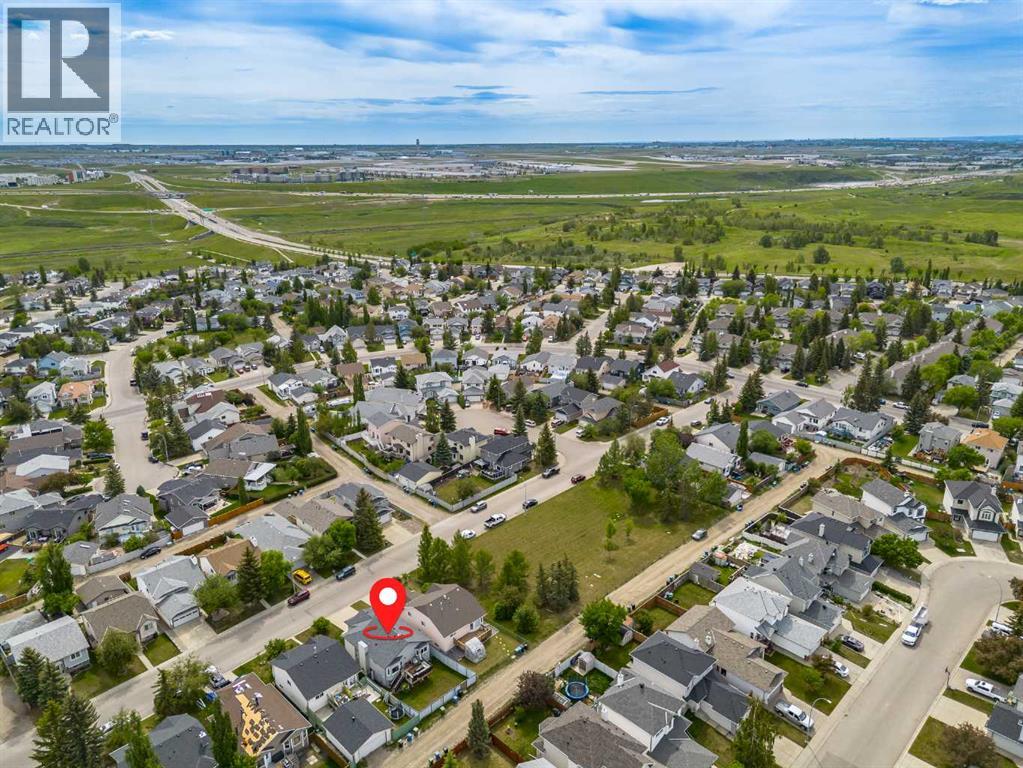 Single Family House 3 Level for Sale in  Harvest Glen Rise NE Harvest Hills Calgary 