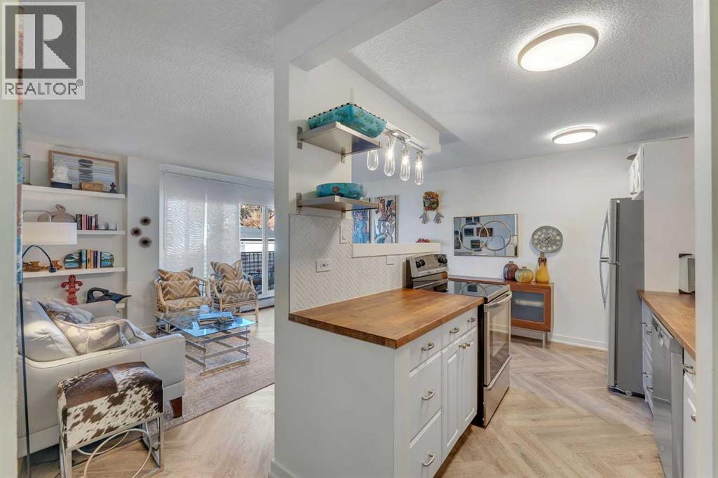 Single Family House for Sale in    Avenue SW Sunalta Calgary 