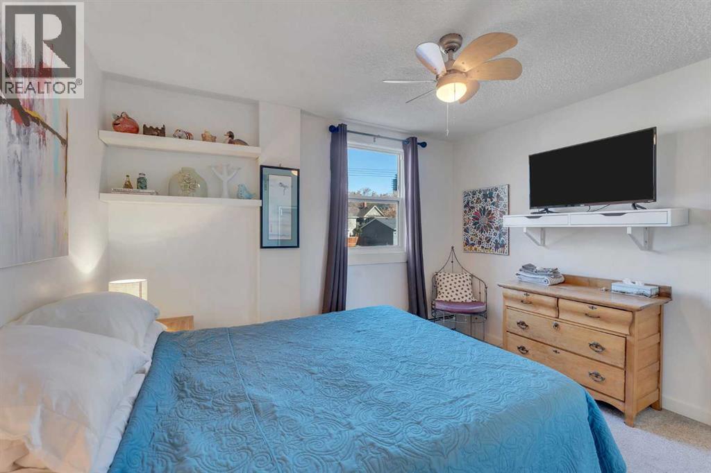 Single Family House for Sale in    Avenue SW Sunalta Calgary 