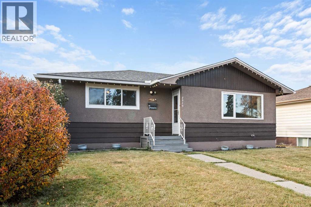 2219 40 Street SE, Calgary, Alberta