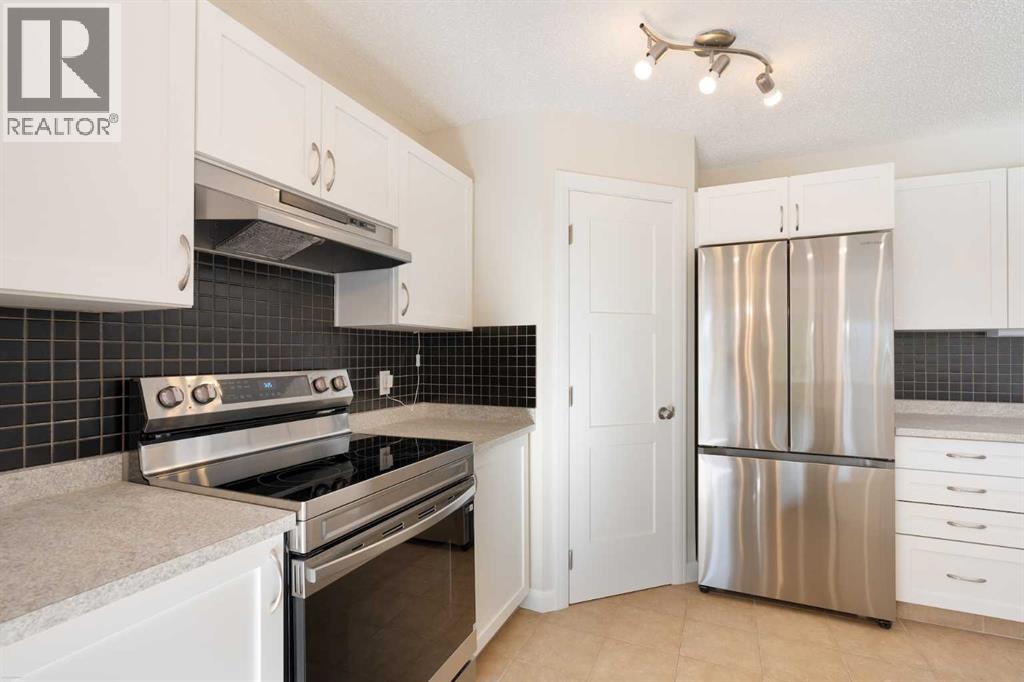 Single Family House for Sale in  Tuscany Ridge Heights NW Tuscany Calgary 