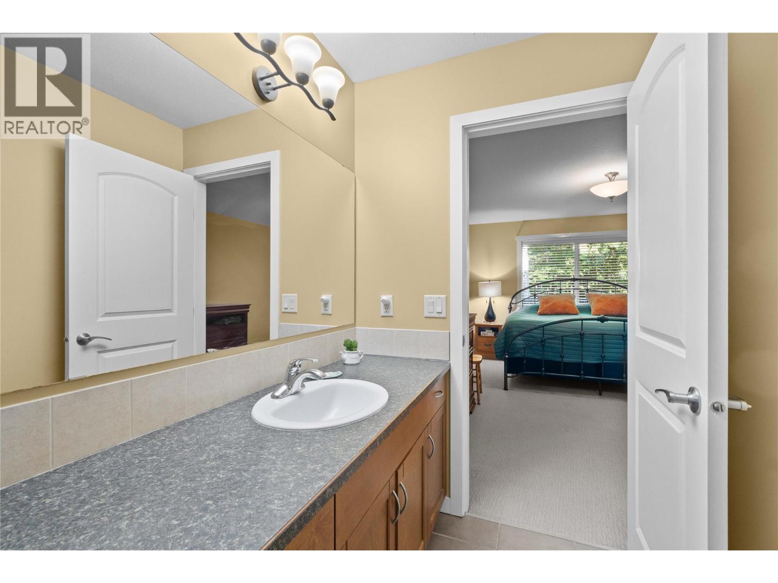 124 222 Martin Street, Sicamous