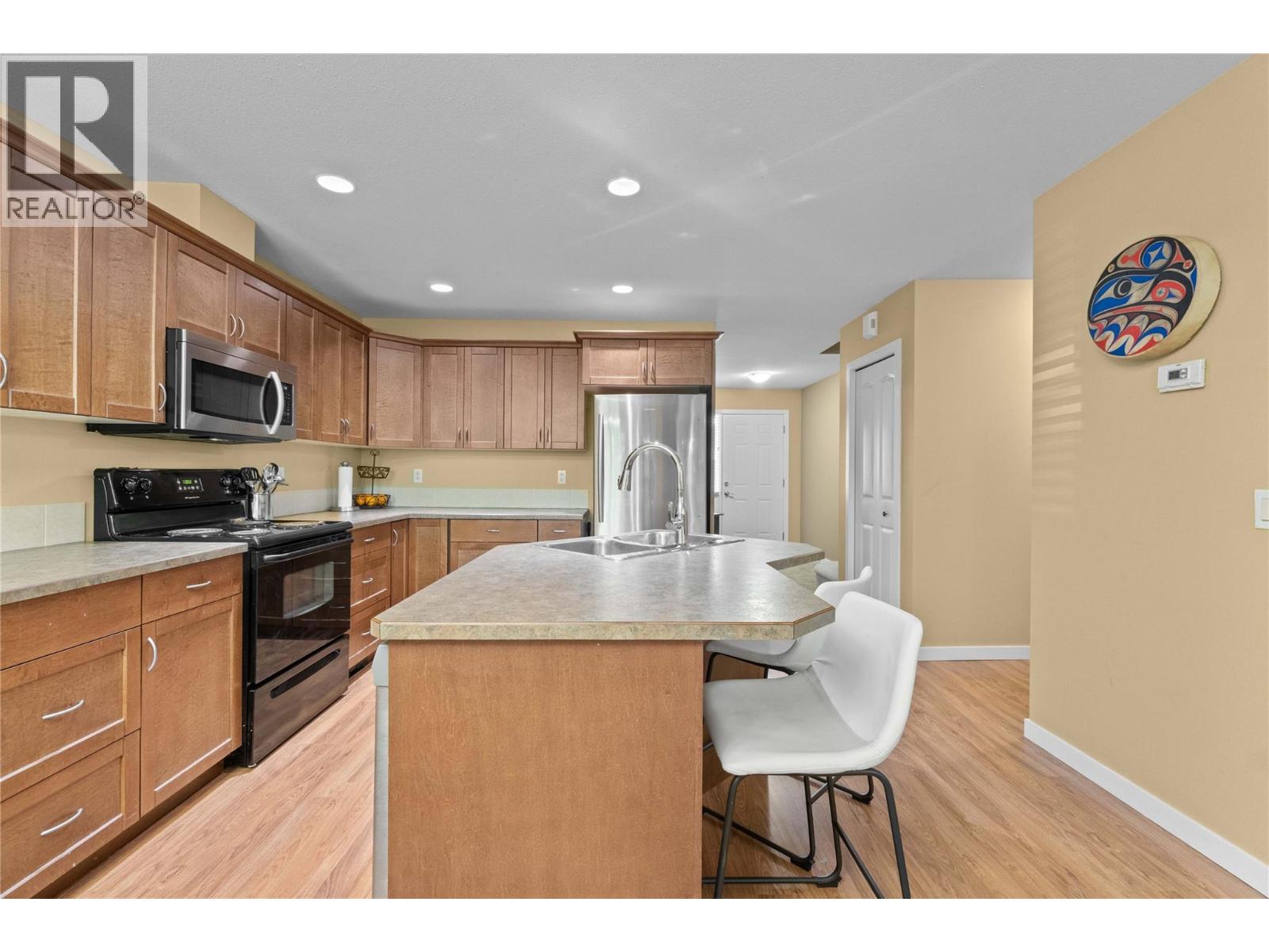 124 222 Martin Street, Sicamous